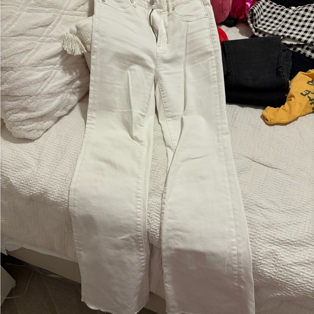 American Eagle Outfitters Women's White Flare Jeans
